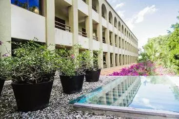 בית מלון כפרי Suites Colonial