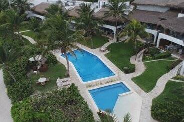 Las Villas Akumal