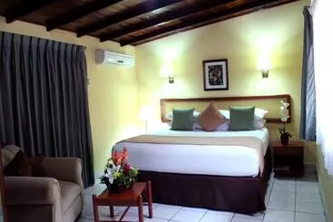 هتل Best Western Las Mercedes Airport