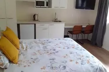 酒店 Caves Motor Inn