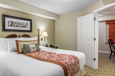 هتل Bluegreen Vacations Patrick Henry Sqr, Ascend Resort Collection