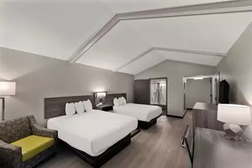 فندق Clarion Pointe Rhinelander Downtown