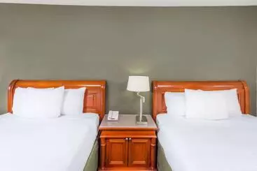 فندق Days Inn By Wyndham Hannibal