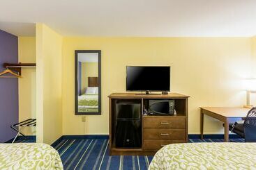 Otel Days Inn By Wyndham Hartford/closest Downtown