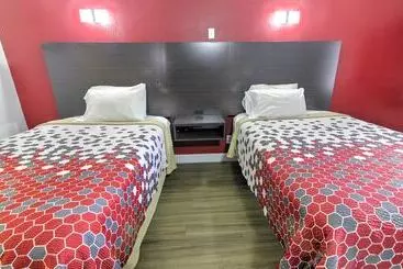 בית מלון כפרי Econo Lodge Airport