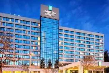 ホテル Embassy Suites By Hilton Santa Clara Silicon Valley