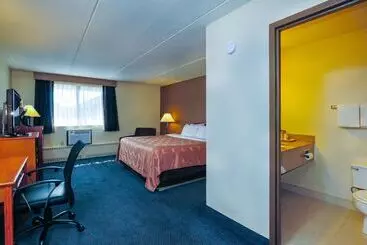 فندق Quality Inn Stadium Area