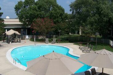 Chapel Hill University Inn Hotel