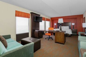هتل Hampton Inn By Hilton Chicago Midway Airport