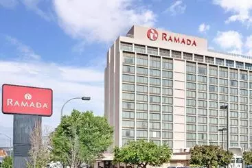 Ramada By Wyndham Reno Hotel & Casino