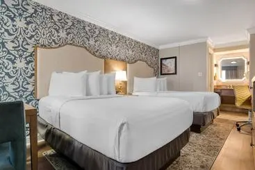 בית מלון כפרי Best Western Plus French Quarter Courtyard