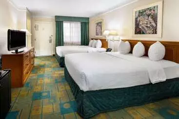 هتل La Quinta Inn By Wyndham Albuquerque Northeast