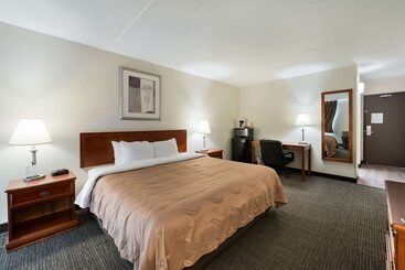 Отель Quality Inn Bradley Bourbonnais