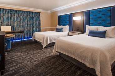 Отель Best Western Plus Novato Oaks Inn
