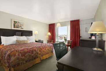 فندق Ramada By Wyndham Washington