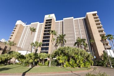 Isla Grand Beach Resort