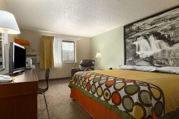 汽车旅馆  Super 8 Sioux Falls Near Convention Center