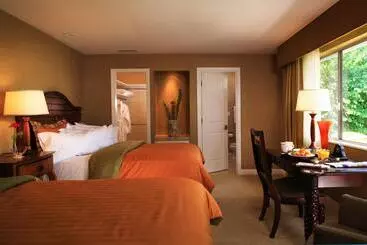 בית מלון כפרי West Beach Inn, A Coast