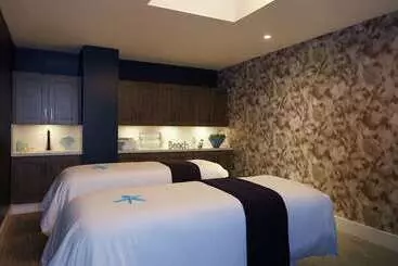 The Waterfront Beach Resort, A Hilton