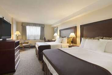 Travelodge Hotel By Wyndham Vancouver Airport