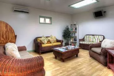 Worthing Court Apartment