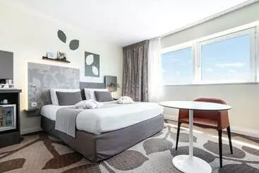 هتل Mercure Compiegne Sud