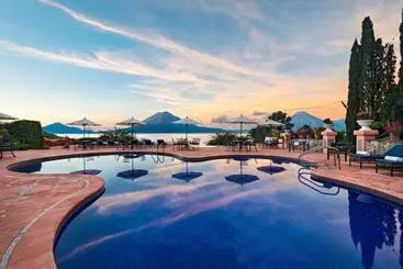 هتل Atitlan