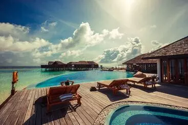 هتل Lily Beach Resort And Spa All Inclusive