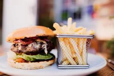 ホテル The Cricketers Arms