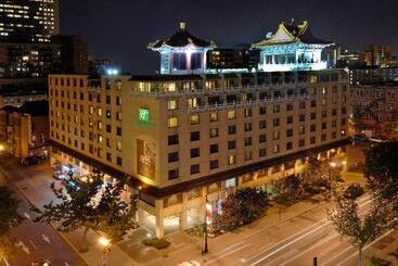هتل Holiday Inn Montreal Centre Ville Downtown, An Ihg