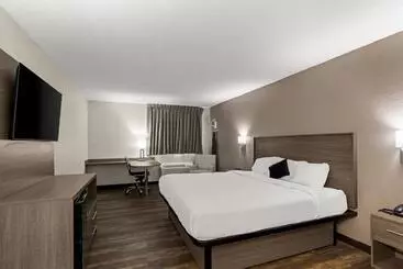 בית מלון כפרי Red Lion Inn & Suites Caseyville