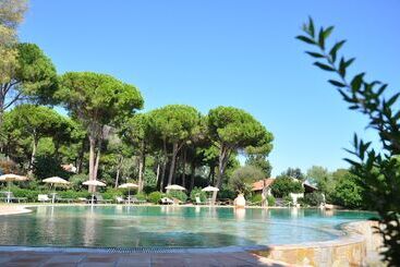 فندق Is Morus Relais