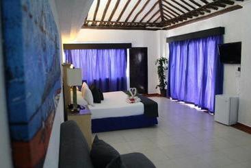 호텔 Pueblo Caribe Beach Club