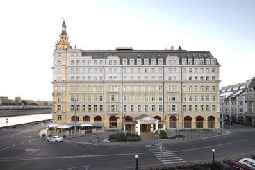 ホテル Baltschug Kempinski Moscow