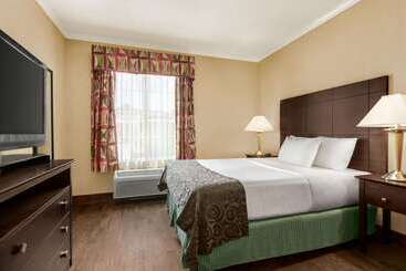 호텔 Comfort Inn & Suites