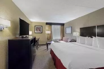 Отель Best Western Harrisburg North