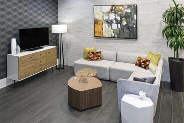 هتل Crowne Plaza Lansing, An Ihg