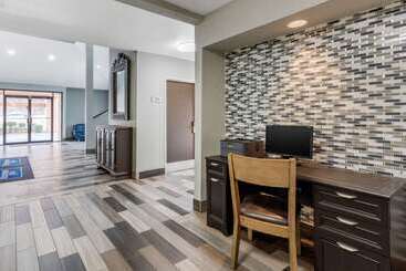 Отель Rodeway Inn Tuscaloosa Near University