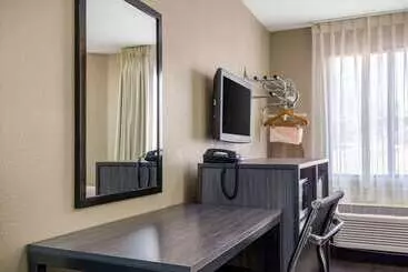 هتل Rodeway Inn Tuscaloosa Near University