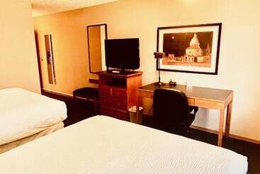 Royal Hotel Lloydminster