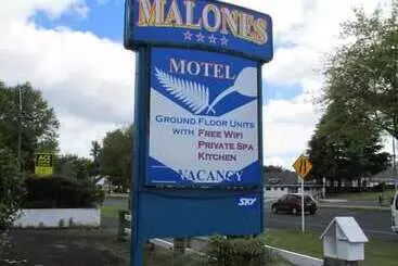 Malones Motel