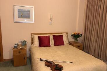 בית מלון כפרי Rathbaun