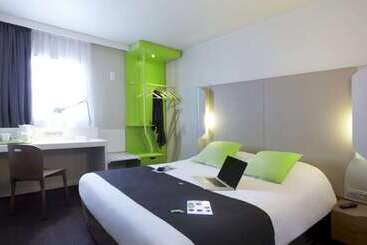 Hotel Campanile Aix En Provence Sud   Pont De L Arc