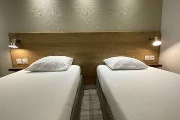 호텔 Kyriad Fontenay Tresigny