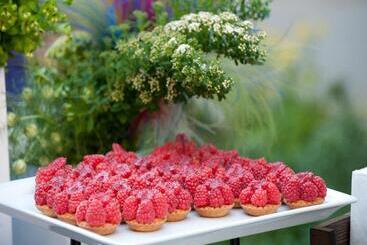 ホテル Renaissance Paris Nobel Tour Eiffel