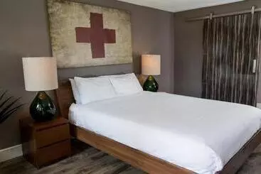 Отель Oasis At Gold Spike