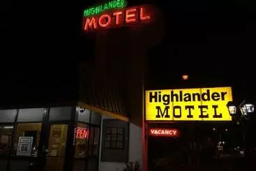 Highlander Motel