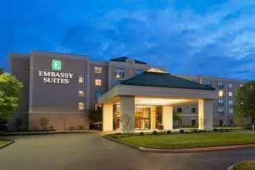 בית מלון כפרי Embassy Suites By Hilton Philadelphia Airport