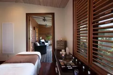 בית מלון כפרי Hermitage Bay   All Inclusive