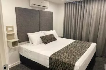 Southport Motel & Apartments